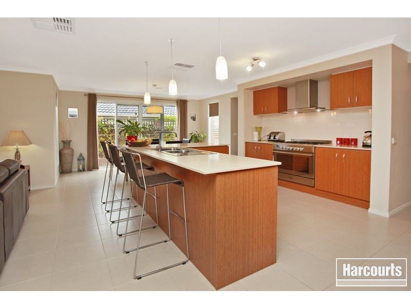 18 Tipperary Circuit, Pakenham VIC 3810