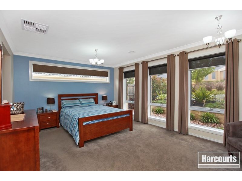 18 Tipperary Circuit, Pakenham VIC 3810