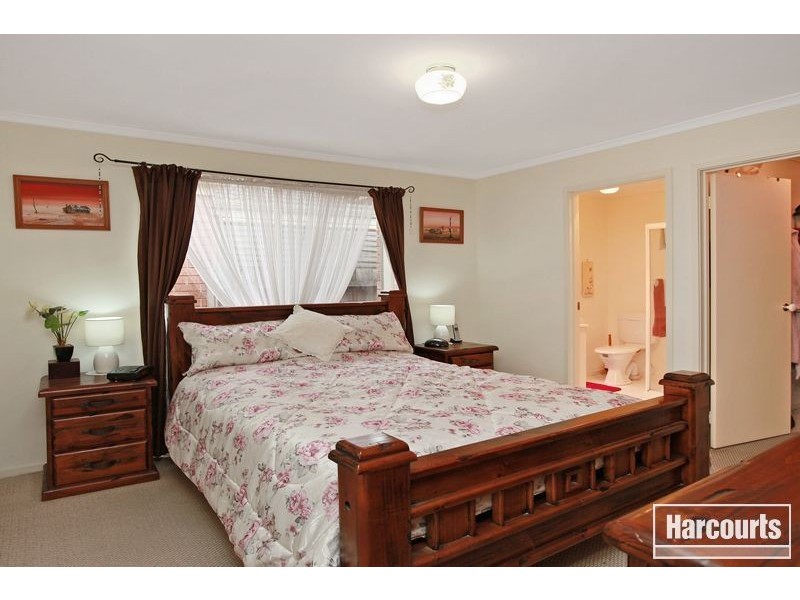 39 Maria Crescent, Pakenham VIC 3810