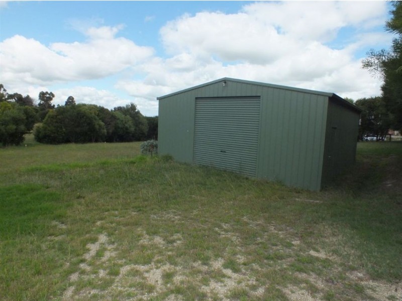 144 Army Road, Pakenham VIC 3810