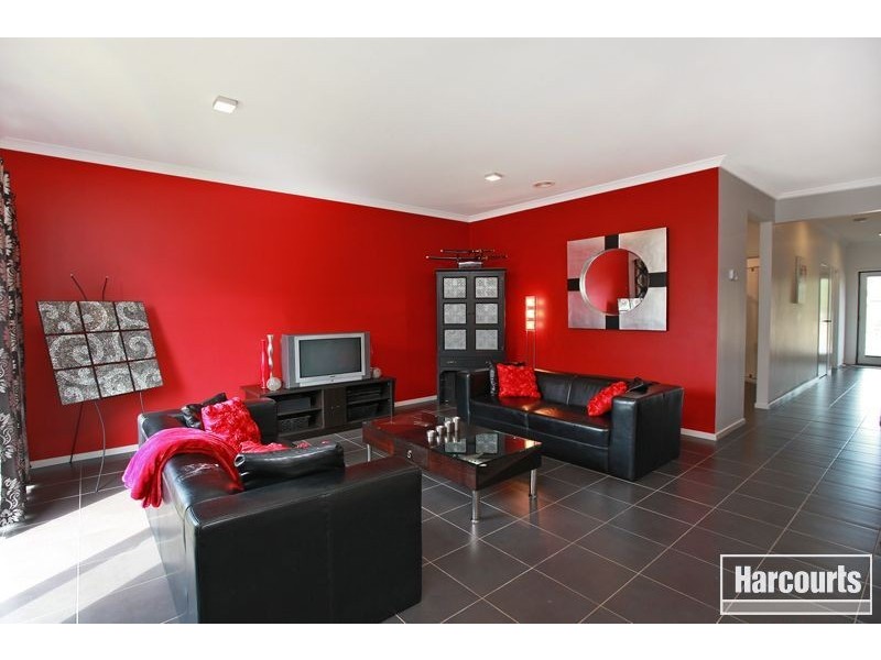 8 Paxton Link, Pakenham VIC 3810