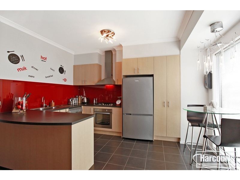 8 Paxton Link, Pakenham VIC 3810