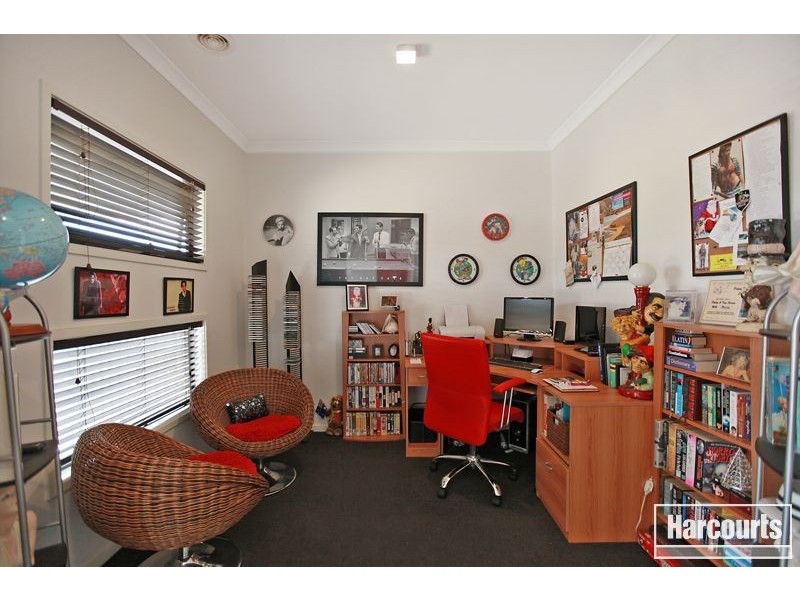 8 Paxton Link, Pakenham VIC 3810