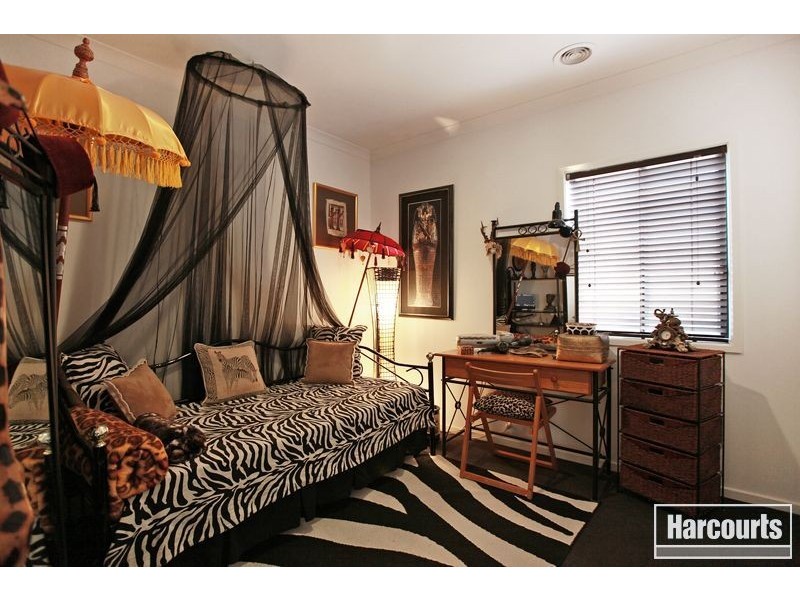 8 Paxton Link, Pakenham VIC 3810