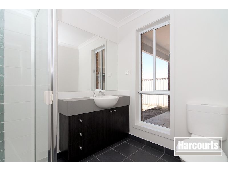 41 Victory Drive, Pakenham VIC 3810