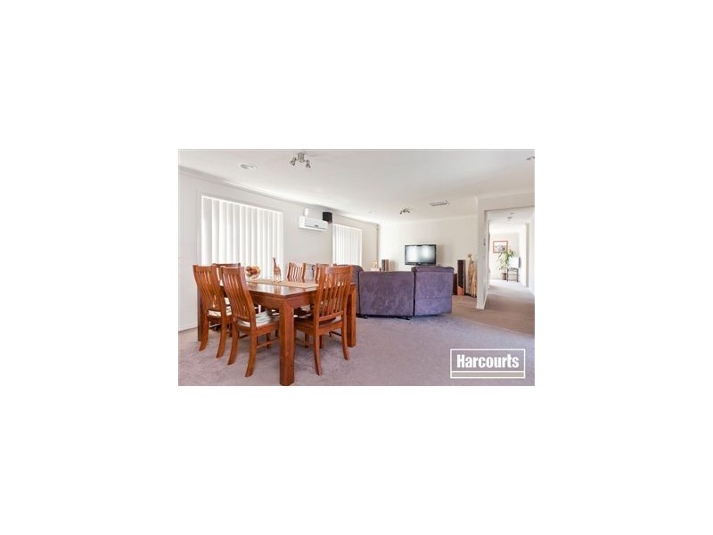 14 Laurina Link, Pakenham VIC 3810