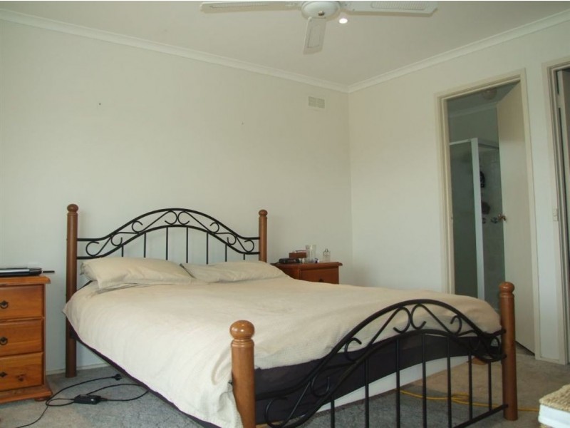 6 Angus Court, Pakenham VIC 3810