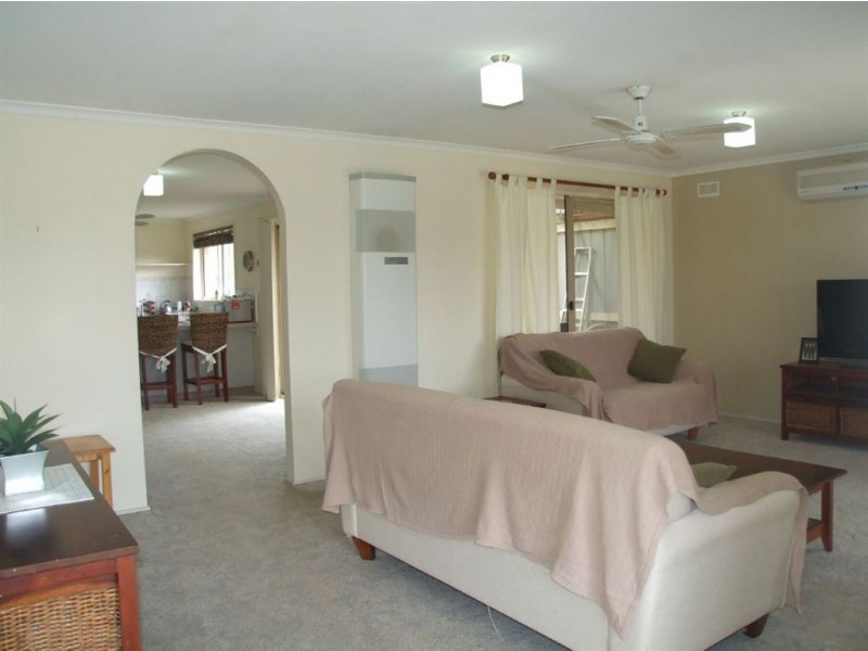 6 Angus Court, Pakenham VIC 3810