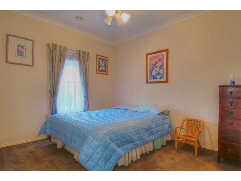 21 Ironbark Cct, Pakenham VIC 3810