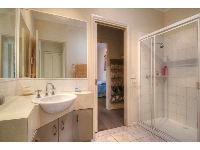 21 Ironbark Cct, Pakenham VIC 3810