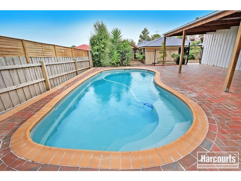24 Donday Court, Pakenham VIC 3810