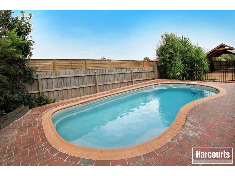 24 Donday Court, Pakenham VIC 3810