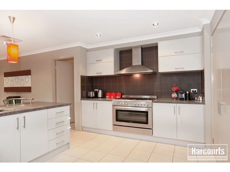 3 Radiata Circuit, Pakenham VIC 3810