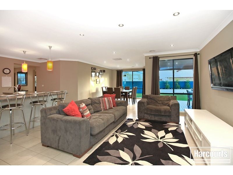 3 Radiata Circuit, Pakenham VIC 3810