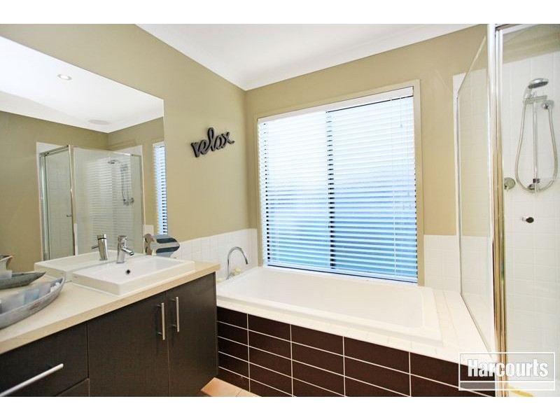 3 Radiata Circuit, Pakenham VIC 3810