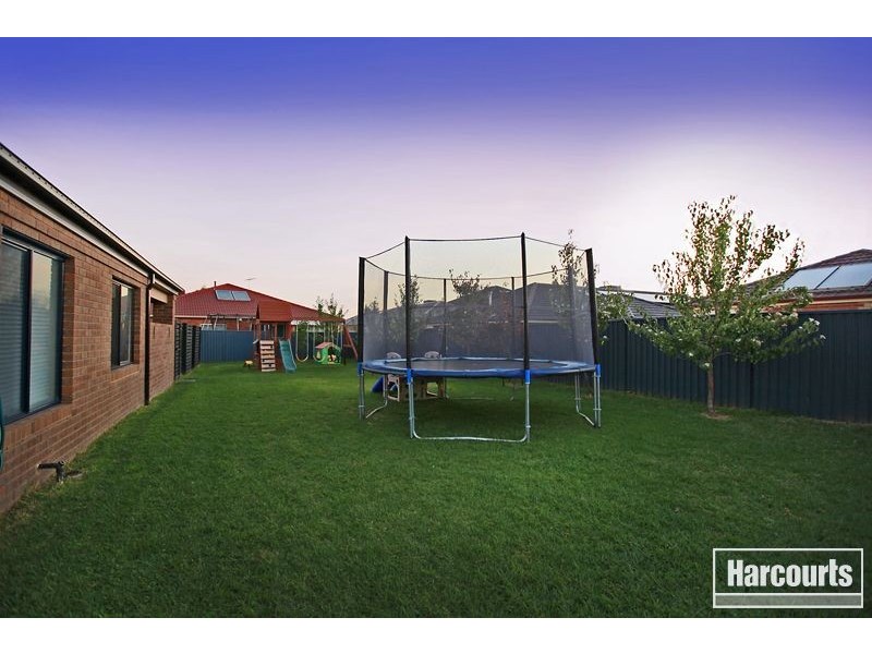 3 Radiata Circuit, Pakenham VIC 3810