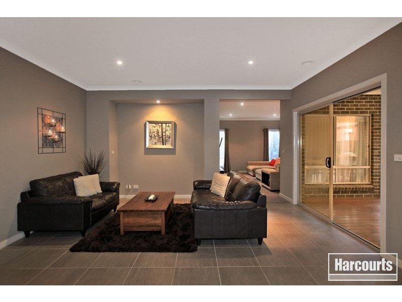 18 Lavender Avenue, Pakenham VIC 3810