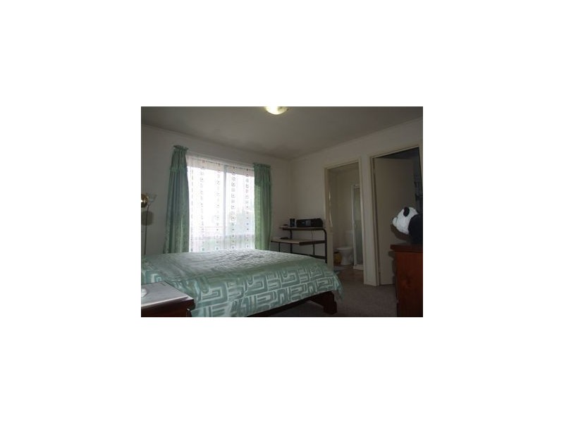 63 Eagle Drive, Pakenham VIC 3810