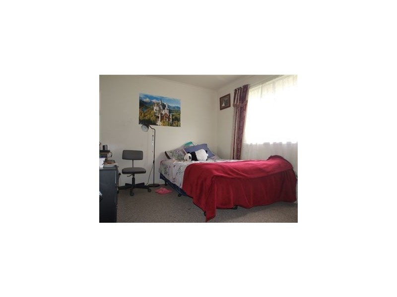 63 Eagle Drive, Pakenham VIC 3810