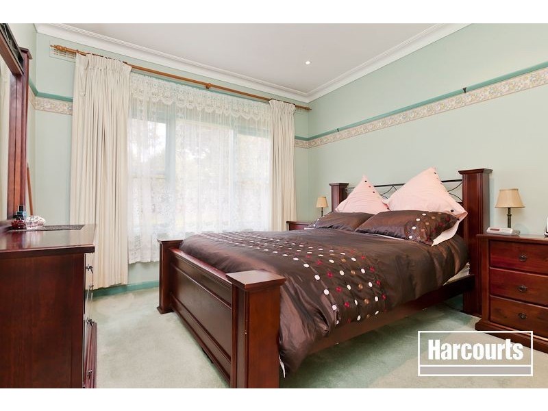 34 Ahern Road, Pakenham VIC 3810