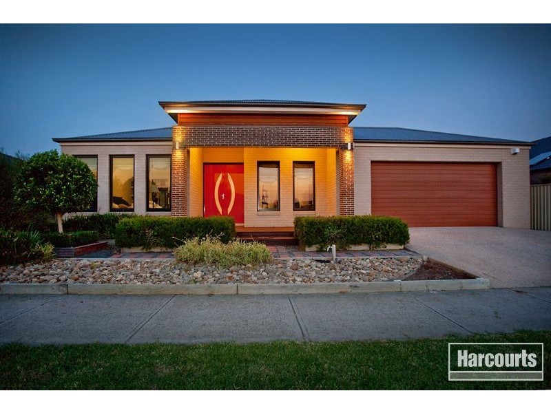 18 Delphinium Road, Pakenham VIC 3810