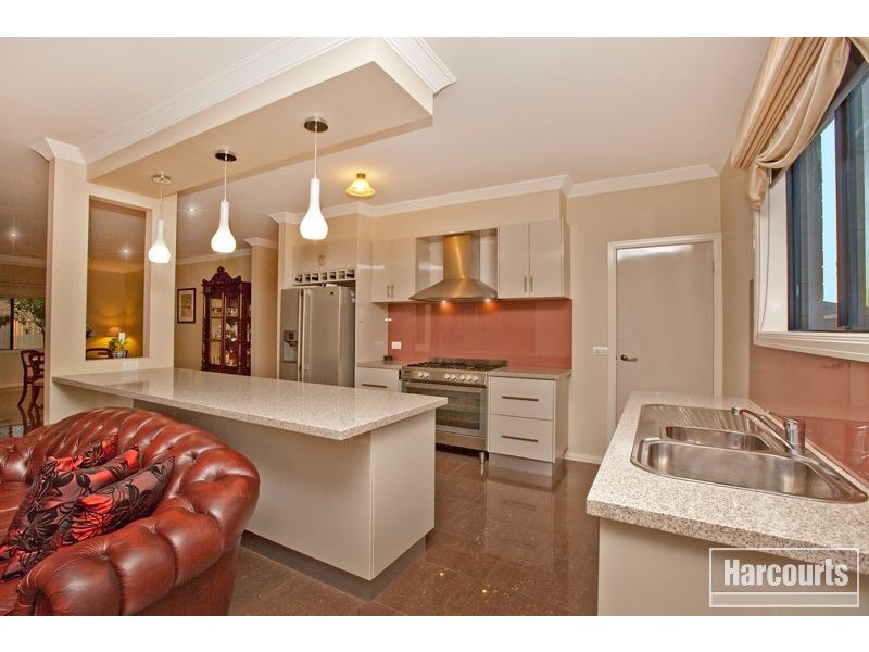 18 Delphinium Road, Pakenham VIC 3810