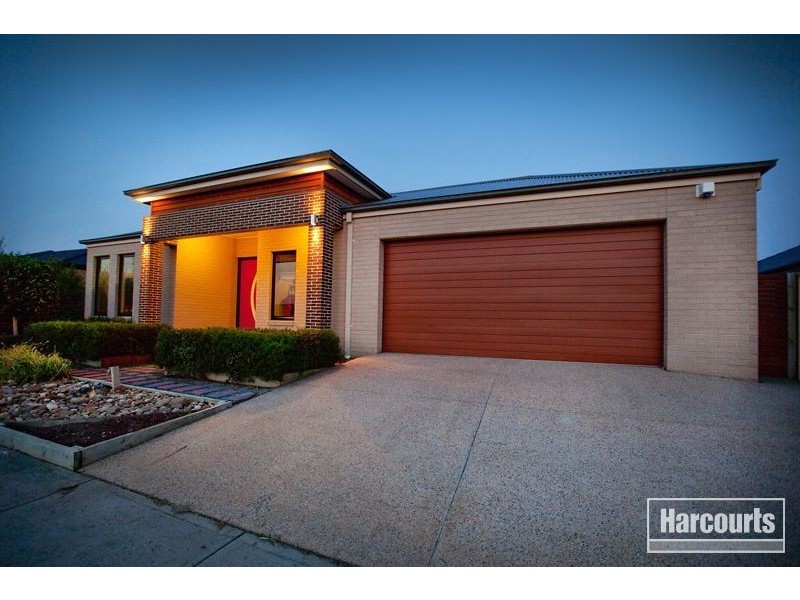 18 Delphinium Road, Pakenham VIC 3810