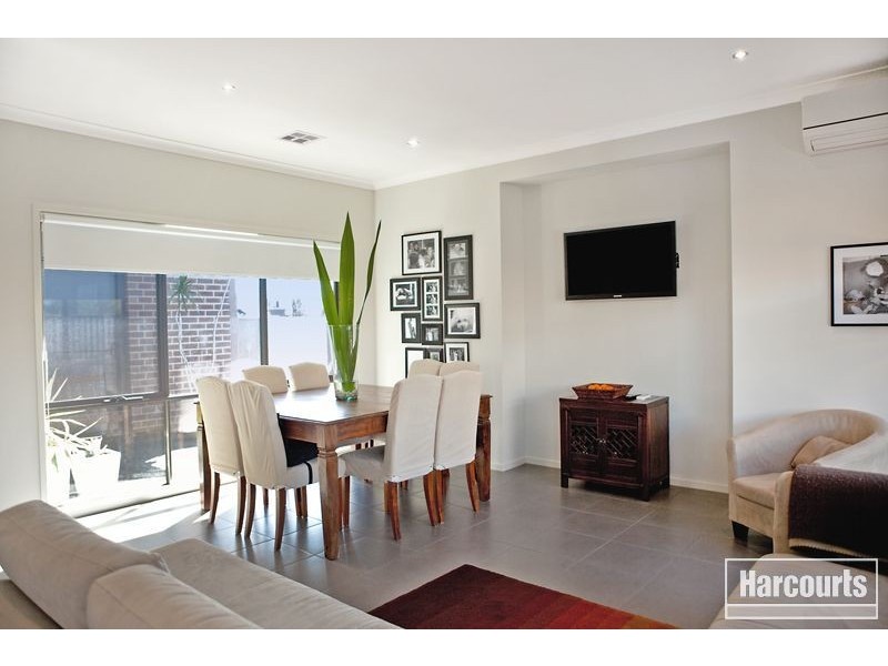 6 Hunter Lane, Pakenham VIC 3810