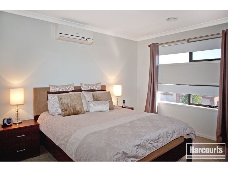 6 Hunter Lane, Pakenham VIC 3810