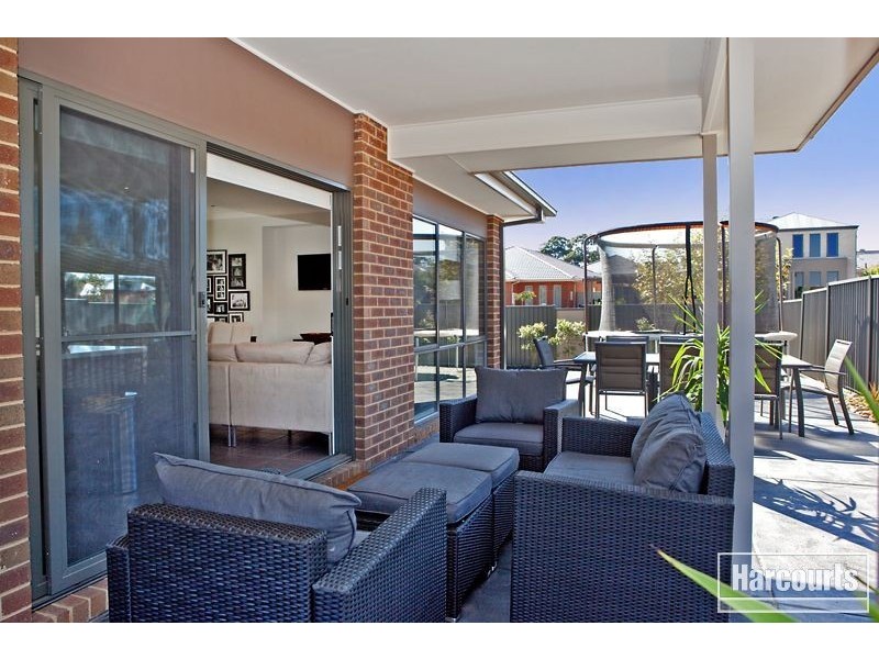 6 Hunter Lane, Pakenham VIC 3810