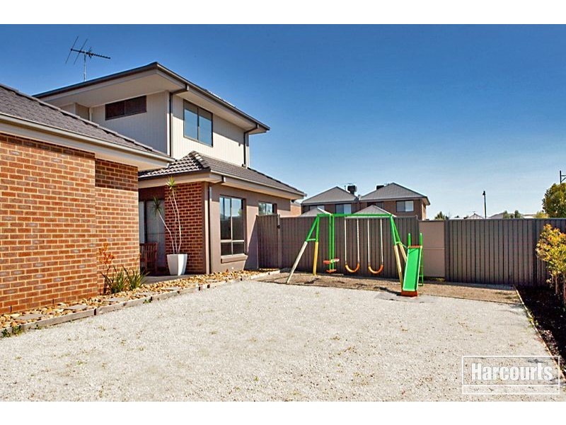 6 Hunter Lane, Pakenham VIC 3810