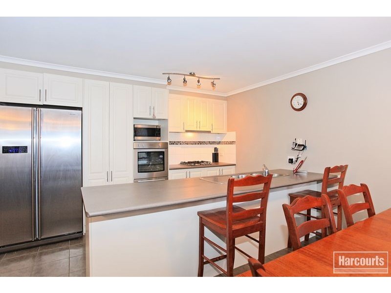 2 Samchelle Place, Pakenham VIC 3810