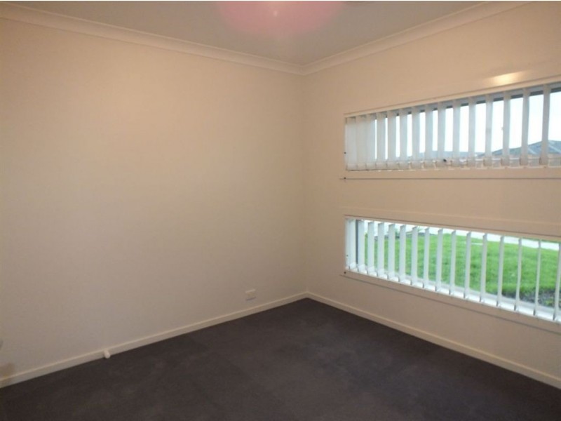 48 Serenity Street, Pakenham VIC 3810