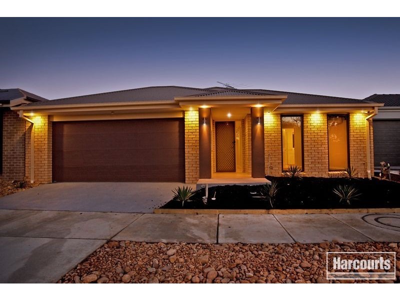 39 Stanhope Place, Pakenham VIC 3810