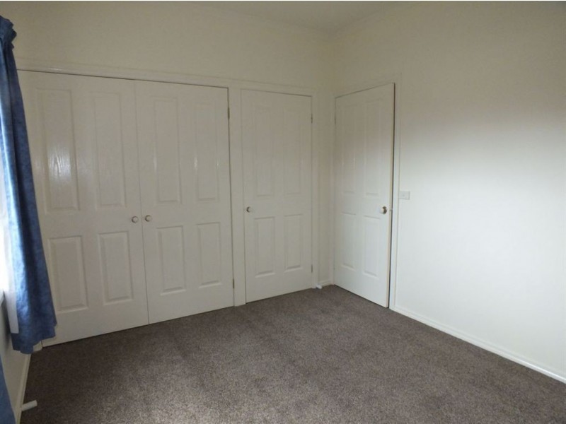 4 Cedar Lane, Pakenham VIC 3810