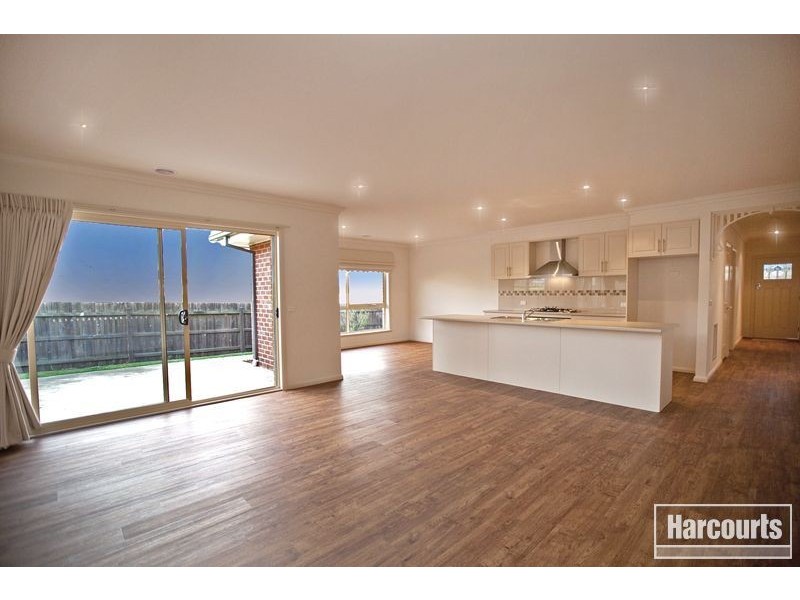 26 Ben Drive, Pakenham VIC 3810