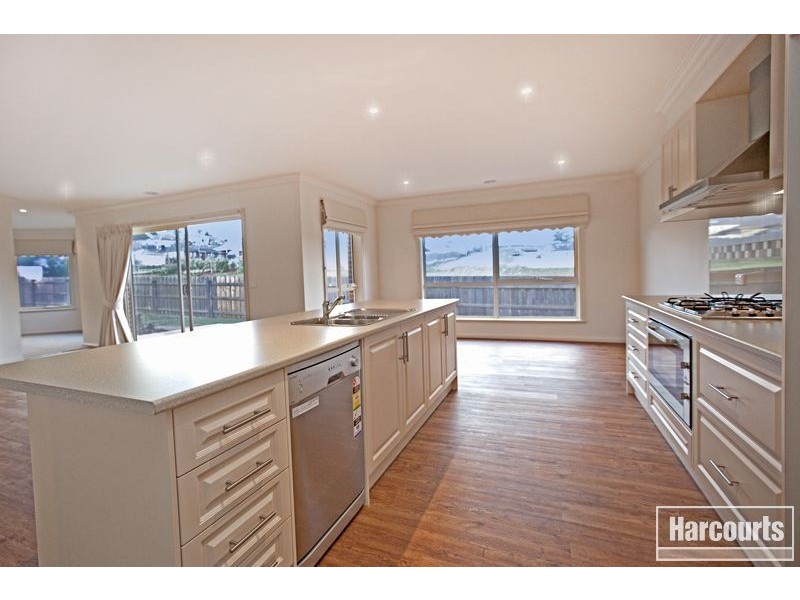 26 Ben Drive, Pakenham VIC 3810