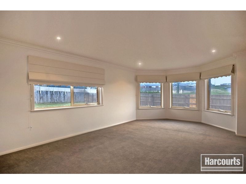 26 Ben Drive, Pakenham VIC 3810