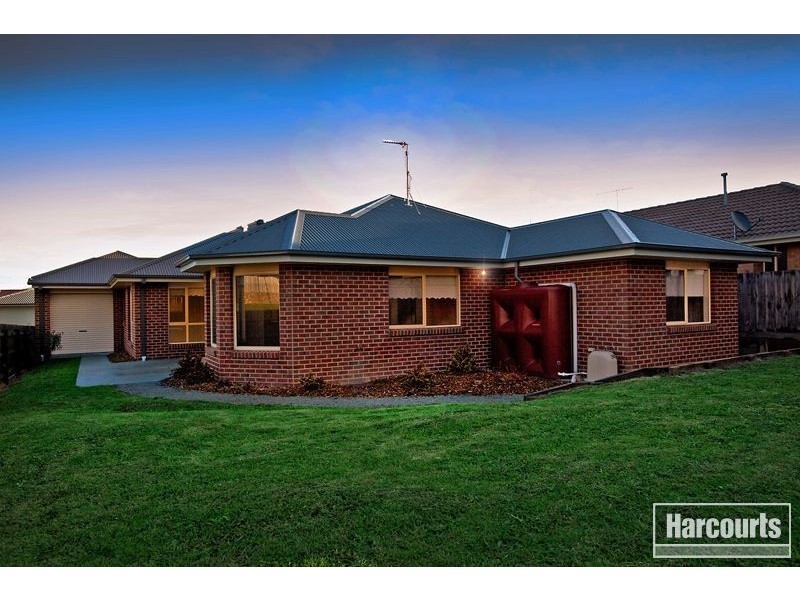 26 Ben Drive, Pakenham VIC 3810