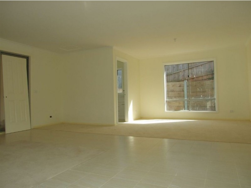 5 Yellow Gum Drive, Pakenham VIC 3810