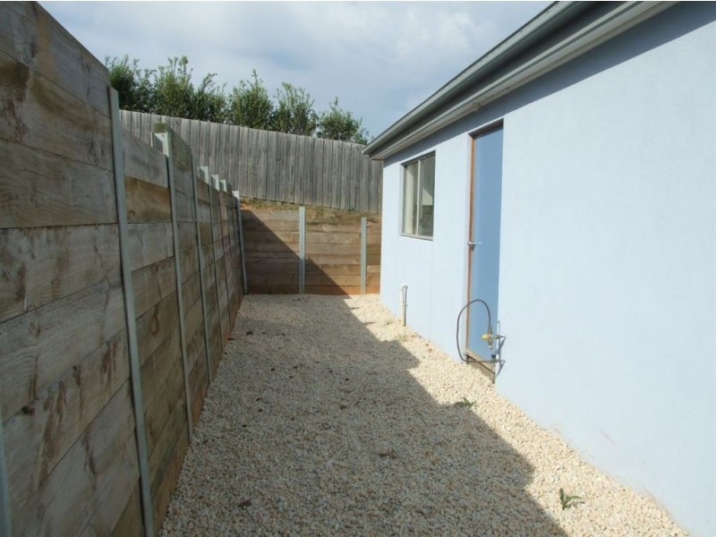 5 Yellow Gum Drive, Pakenham VIC 3810