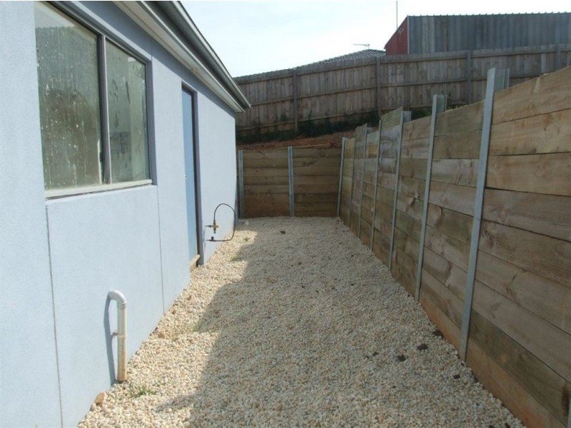 5 Yellow Gum Drive, Pakenham VIC 3810