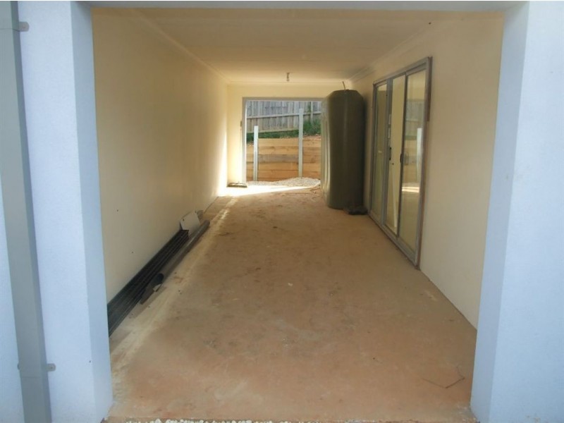 5 Yellow Gum Drive, Pakenham VIC 3810