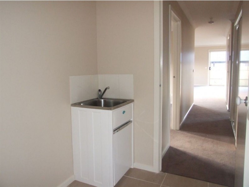 1/13 Diston Court, Pakenham VIC 3810