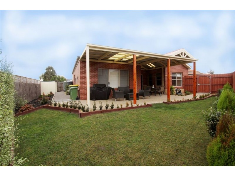 30 Parman Avenue, Pakenham VIC 3810