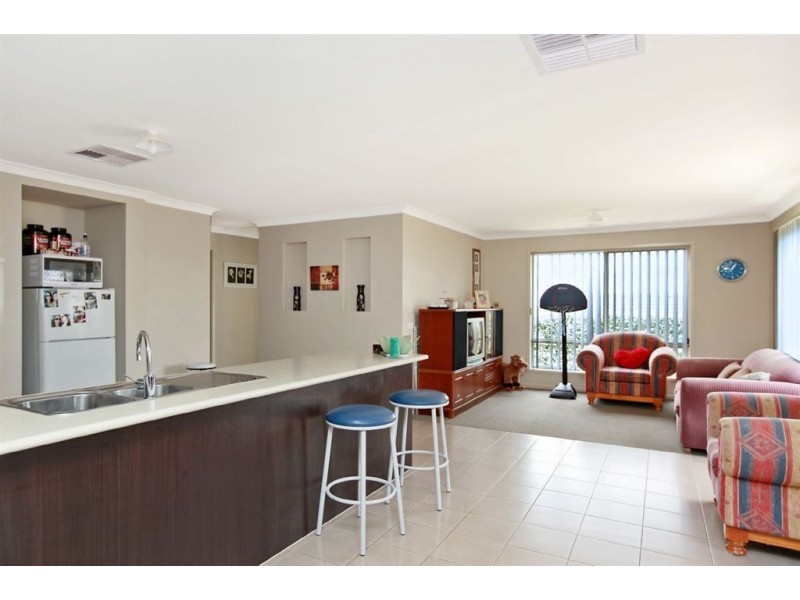 23 Manna Gum Drive, Pakenham VIC 3810