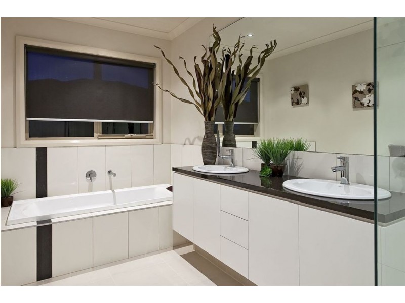 17 Bonneville Parade, Pakenham VIC 3810