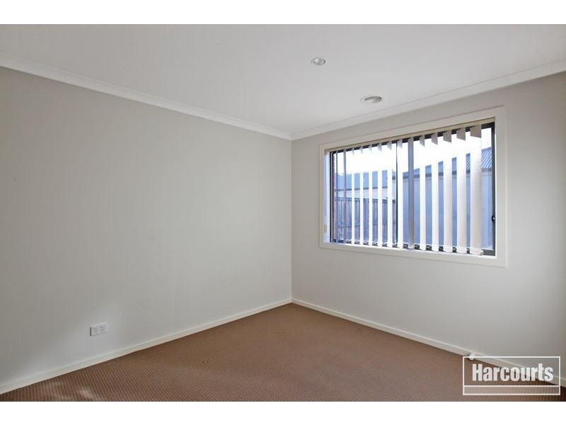 27 Syme Road, Pakenham VIC 3810