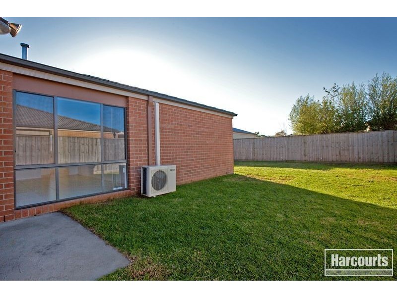 27 Syme Road, Pakenham VIC 3810