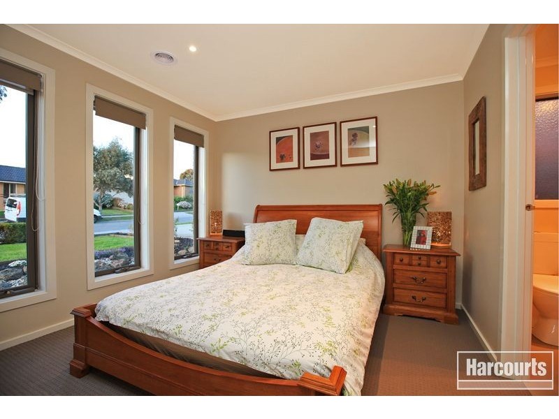 71 Manna Gum Drive, Pakenham VIC 3810